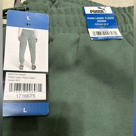 Puma fleece ladies jogger, size L green, NWT - Picture 2 of 5